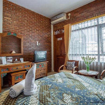 Sekararum Butik Syariah Guesthouse Бандунг Екстер'єр фото