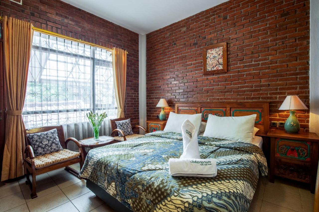 Sekararum Butik Syariah Guesthouse Бандунг Екстер'єр фото