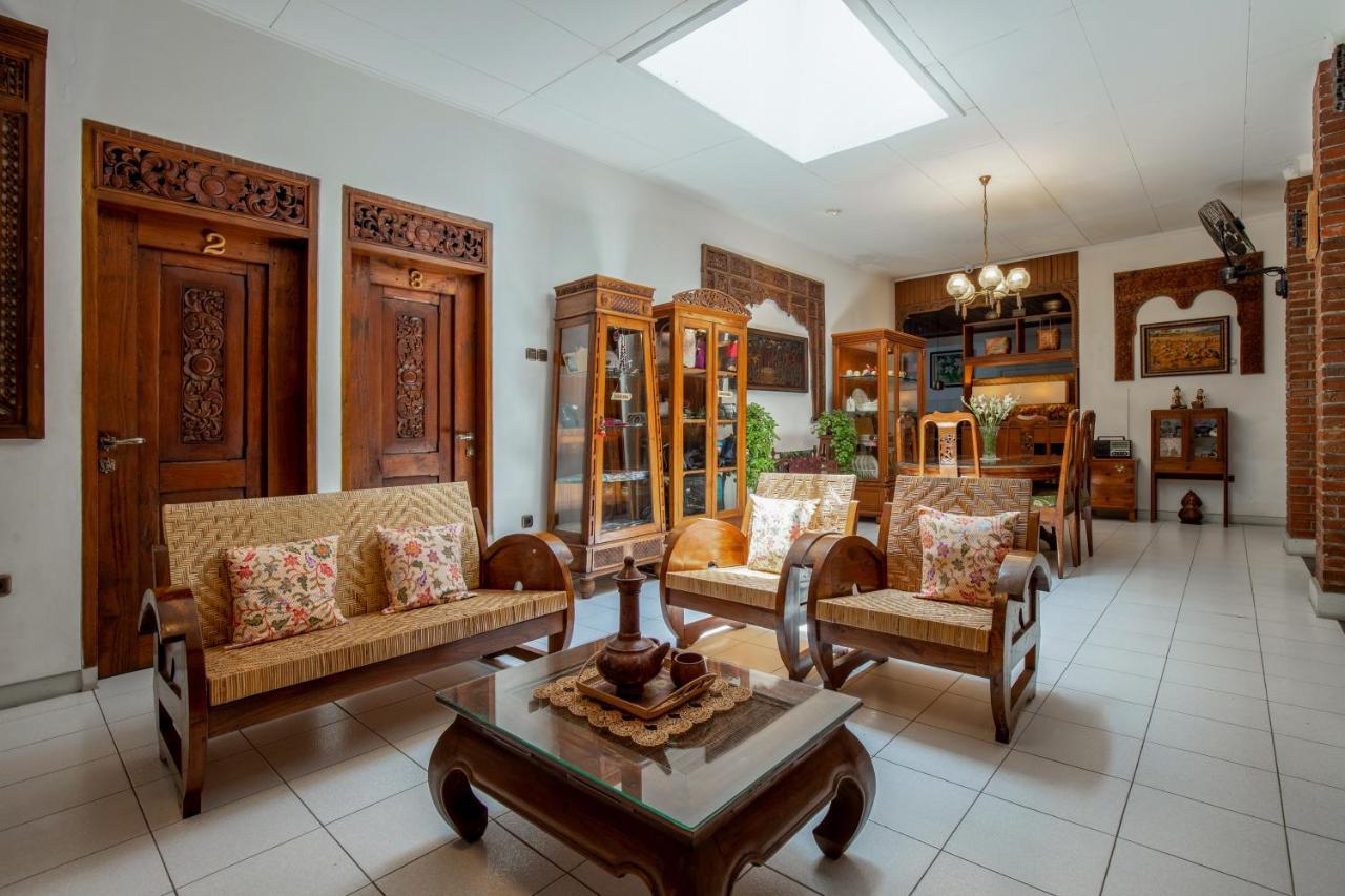 Sekararum Butik Syariah Guesthouse Бандунг Екстер'єр фото