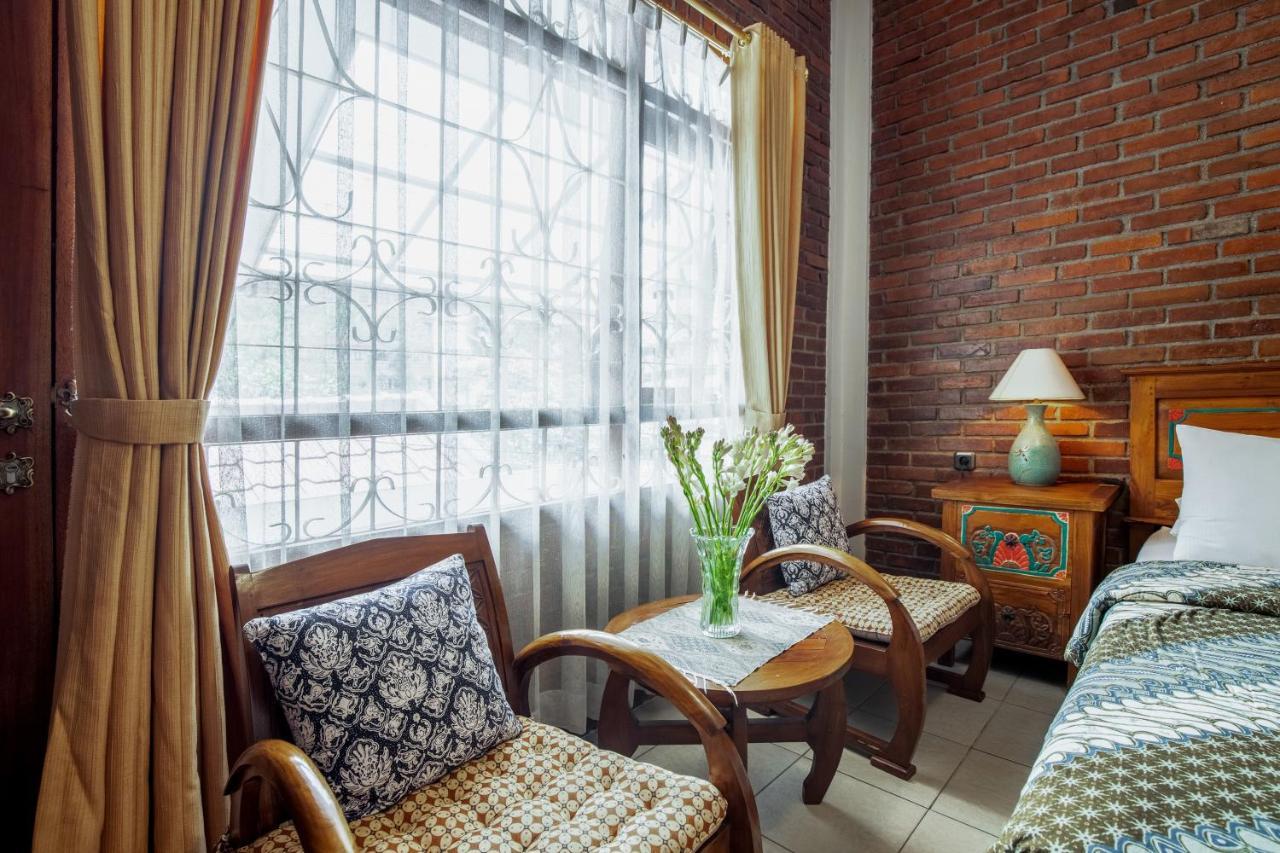 Sekararum Butik Syariah Guesthouse Бандунг Екстер'єр фото