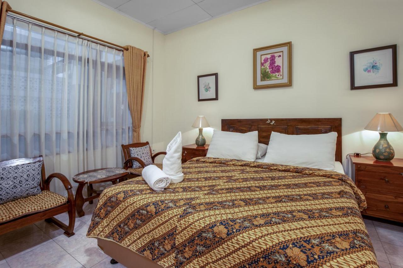 Sekararum Butik Syariah Guesthouse Бандунг Екстер'єр фото